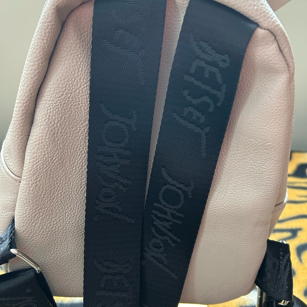 ❤️Betsey Johnson Quilted Heart mini Taupe Backpack - Picture 5 of 7